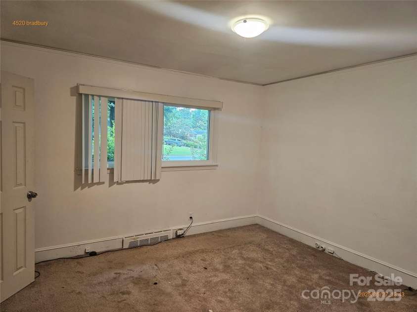 4520 Bradbury Drive, Charlotte, NC 28209.  MLS# CAR4263924, YatesRealty ID 19821. 