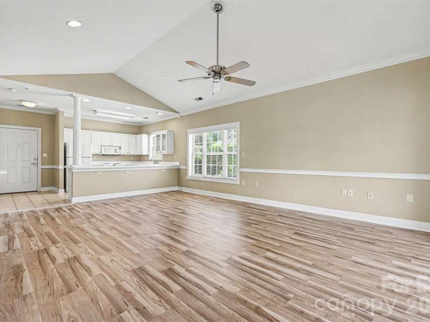 9241 Meadow Vista Road, Charlotte, NC 28213.  MLS# CAR4377590, YatesRealty ID 19821. 