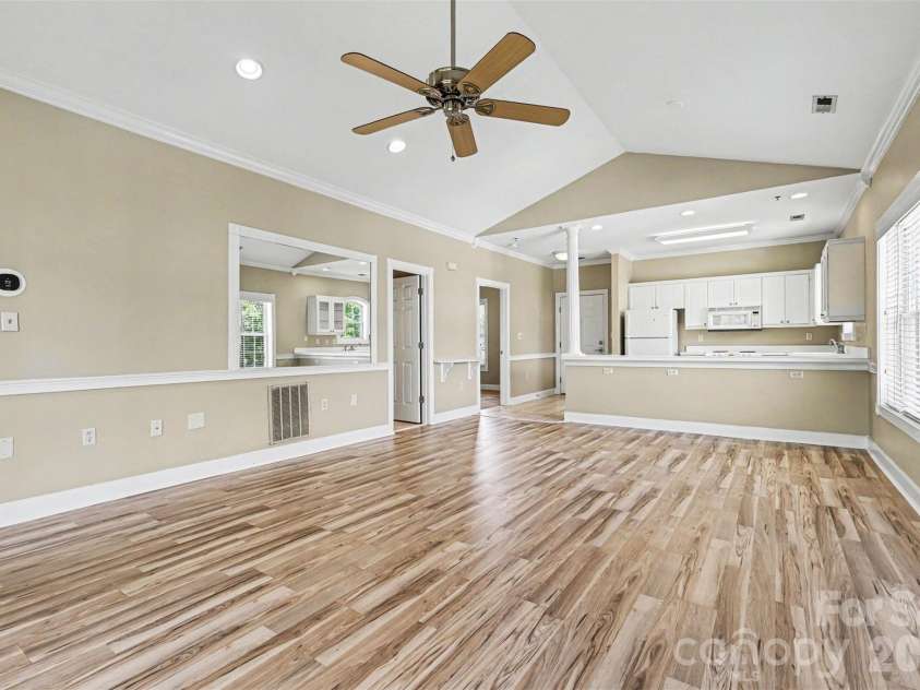 9241 Meadow Vista Road, Charlotte, NC 28213.  MLS# CAR4377590, YatesRealty ID 19821. 