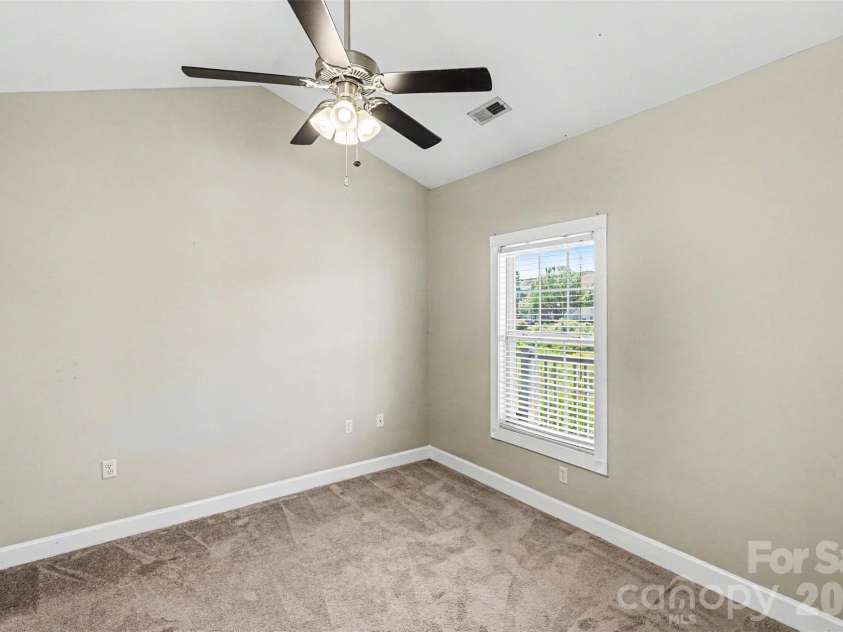 9241 Meadow Vista Road, Charlotte, NC 28213.  MLS# CAR4377590, YatesRealty ID 19821. 