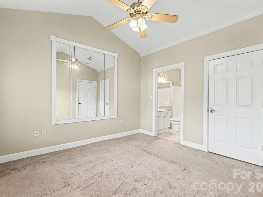 9241 Meadow Vista Road, Charlotte, NC 28213.  MLS# CAR4377590, YatesRealty ID 19821. 