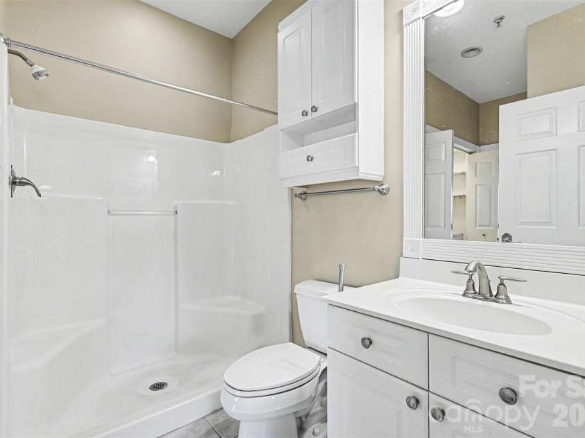 9241 Meadow Vista Road, Charlotte, NC 28213.  MLS# CAR4377590, YatesRealty ID 19821. 
