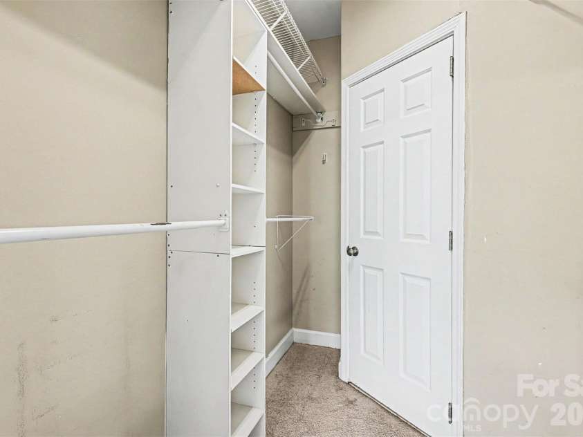 9241 Meadow Vista Road, Charlotte, NC 28213.  MLS# CAR4377590, YatesRealty ID 19821. 