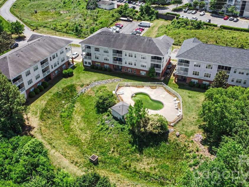 9241 Meadow Vista Road, Charlotte, NC 28213.  MLS# CAR4377590, YatesRealty ID 19821. 
