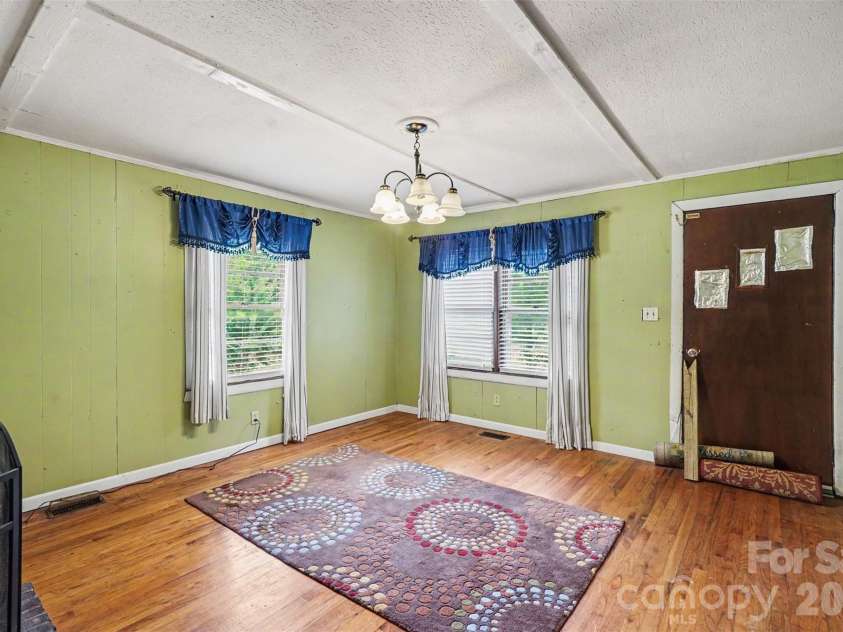301 Hampton Road, Lancaster, SC 29720.  MLS# CAR4377580, YatesRealty ID 19822. 