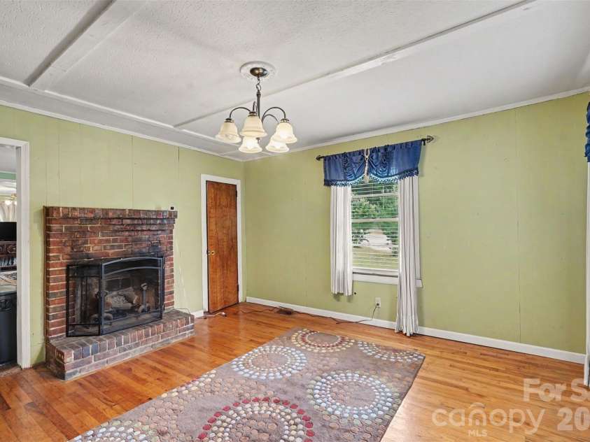 301 Hampton Road, Lancaster, SC 29720.  MLS# CAR4377580, YatesRealty ID 19822. 