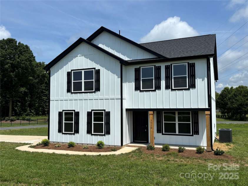 3012 Isle Lane, Monroe, NC 28110.  MLS# CAR4246920, YatesRealty ID 19822. 
