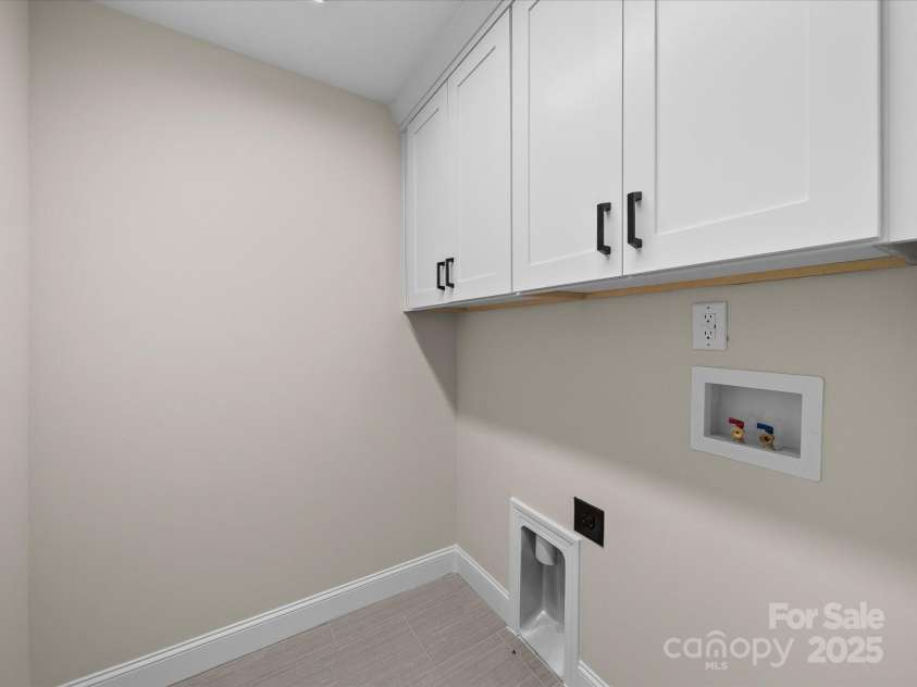 3012 Isle Lane, Monroe, NC 28110.  MLS# CAR4246920, YatesRealty ID 19822. Laundry Room