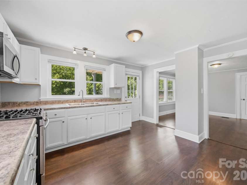 210 Valdese Drive, Morganton, NC 28655.  MLS# CAR4379851, YatesRealty ID 19823. 