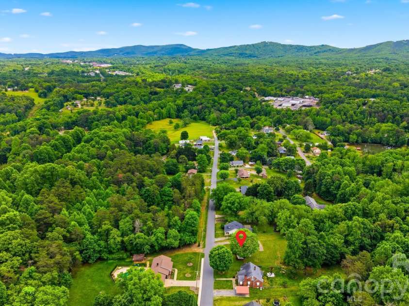 210 Valdese Drive, Morganton, NC 28655.  MLS# CAR4379851, YatesRealty ID 19823. 