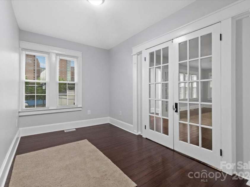 1523 1st Street, Winston Salem, NC 27104.  MLS# CAR4253309, YatesRealty ID 19824. 