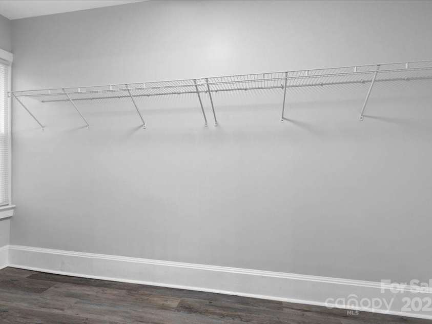 1523 1st Street, Winston Salem, NC 27104.  MLS# CAR4253309, YatesRealty ID 19824. 