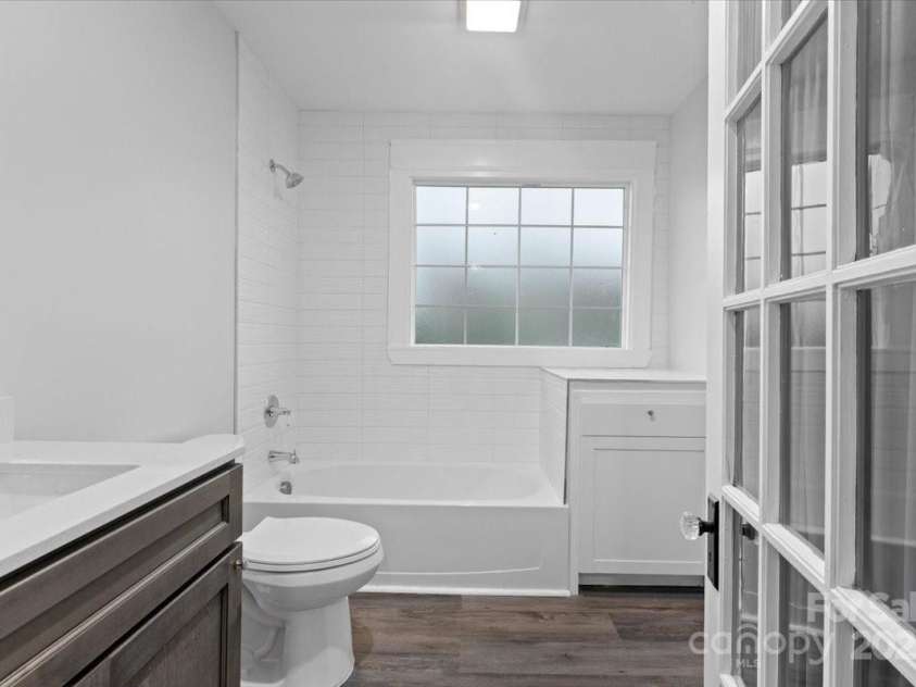 1523 1st Street, Winston Salem, NC 27104.  MLS# CAR4253309, YatesRealty ID 19824. 