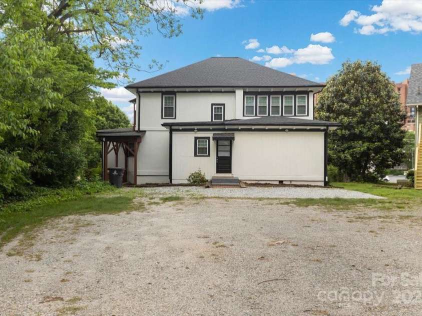 1523 1st Street, Winston Salem, NC 27104.  MLS# CAR4253309, YatesRealty ID 19824. 