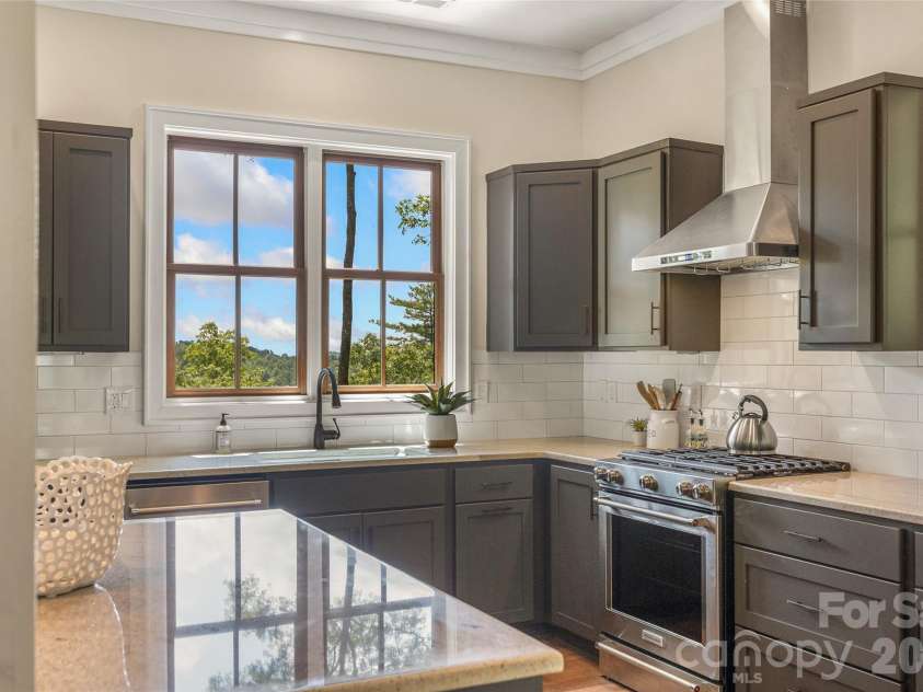 48 Bearfoot Lane, Highlands, NC 28741.  MLS# CAR4379845, YatesRealty ID 19825. 