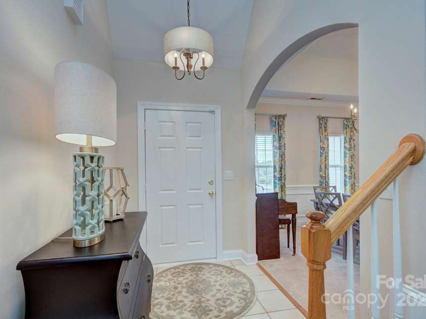 5748 Timbertop Lane, Charlotte, NC 28215.  MLS# CAR4259998, YatesRealty ID 19825. 