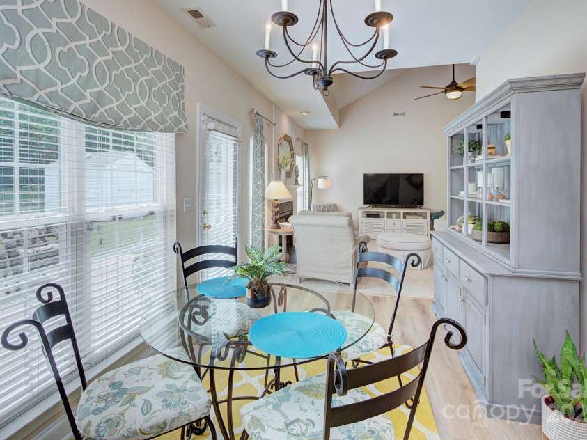 5748 Timbertop Lane, Charlotte, NC 28215.  MLS# CAR4259998, YatesRealty ID 19825. 