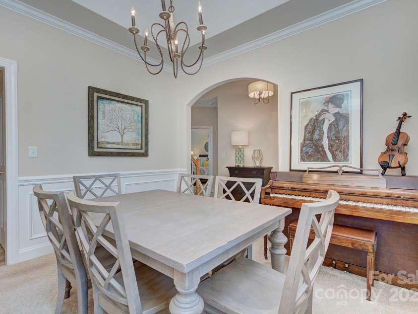 5748 Timbertop Lane, Charlotte, NC 28215.  MLS# CAR4259998, YatesRealty ID 19825. 