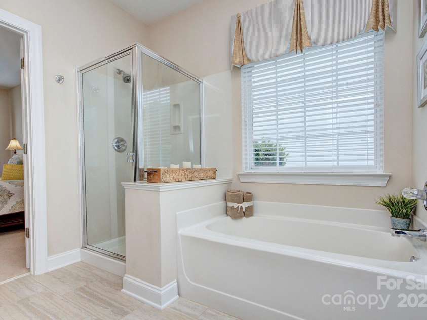 5748 Timbertop Lane, Charlotte, NC 28215.  MLS# CAR4259998, YatesRealty ID 19825. 
