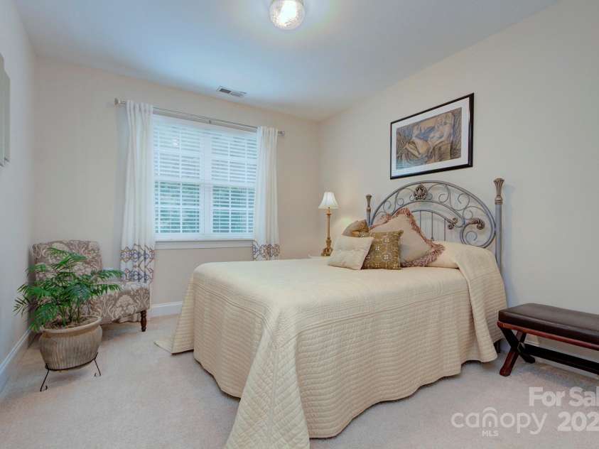 5748 Timbertop Lane, Charlotte, NC 28215.  MLS# CAR4259998, YatesRealty ID 19825. 
