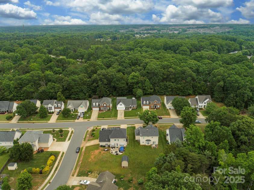 5748 Timbertop Lane, Charlotte, NC 28215.  MLS# CAR4259998, YatesRealty ID 19825. 