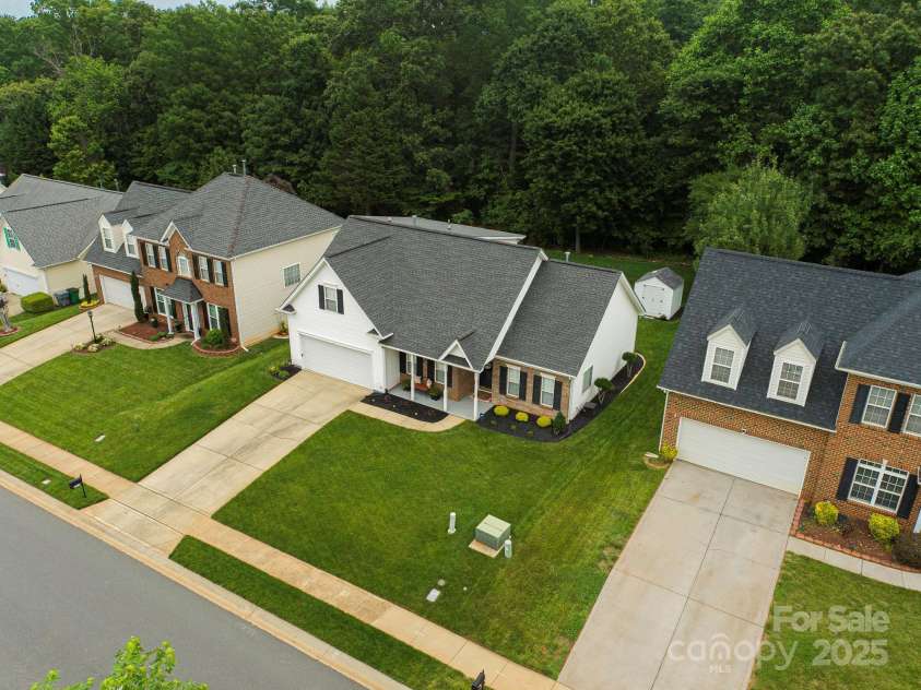 5748 Timbertop Lane, Charlotte, NC 28215.  MLS# CAR4259998, YatesRealty ID 19825. 