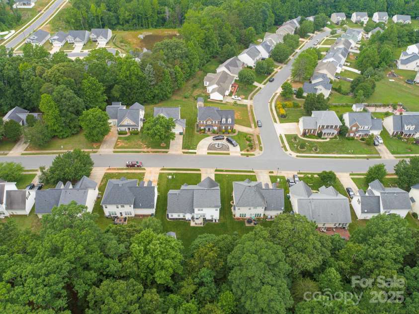 5748 Timbertop Lane, Charlotte, NC 28215.  MLS# CAR4259998, YatesRealty ID 19825. 