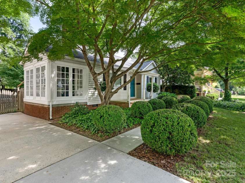 3339 Benard Avenue, Charlotte, NC 28206.  MLS# CAR4266439, YatesRealty ID 19826. 