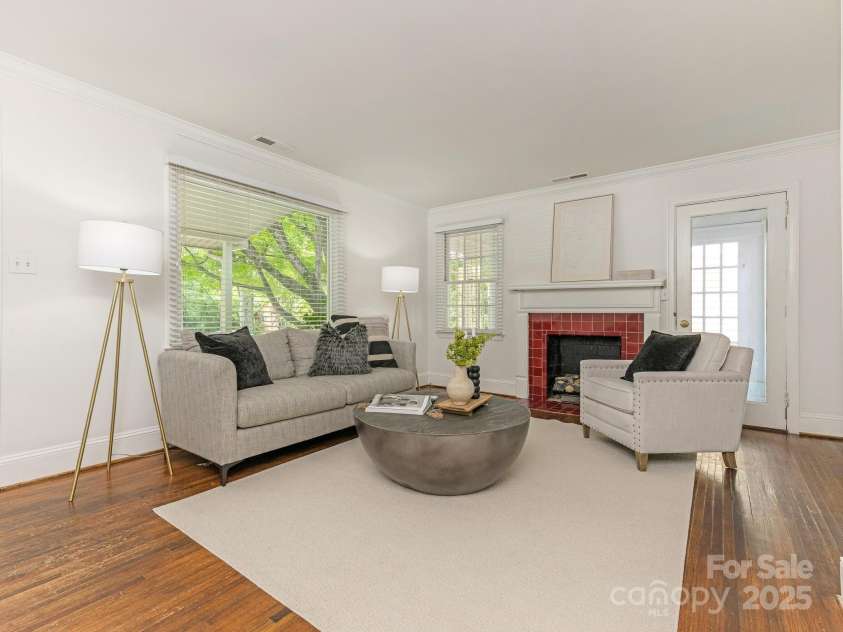 3339 Benard Avenue, Charlotte, NC 28206.  MLS# CAR4266439, YatesRealty ID 19826. 
