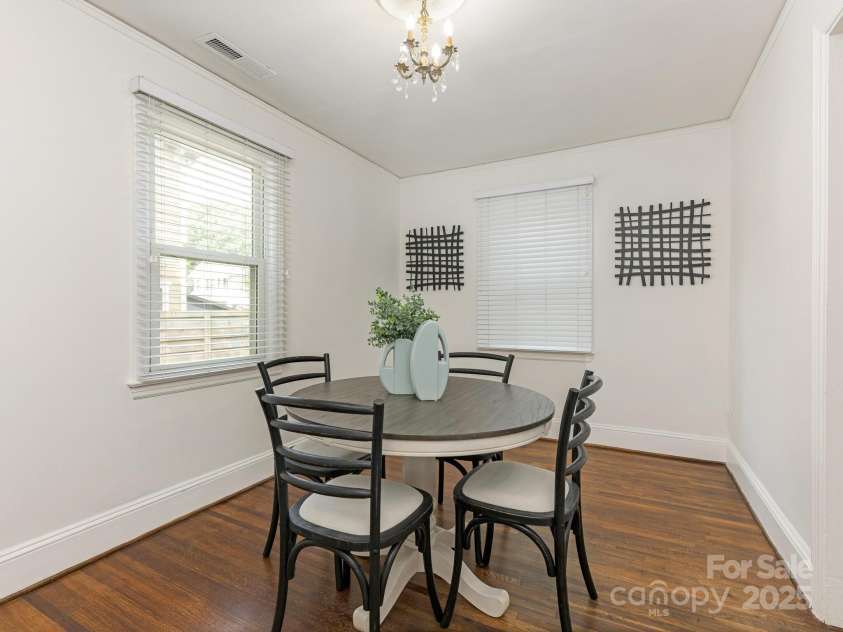 3339 Benard Avenue, Charlotte, NC 28206.  MLS# CAR4266439, YatesRealty ID 19826. 