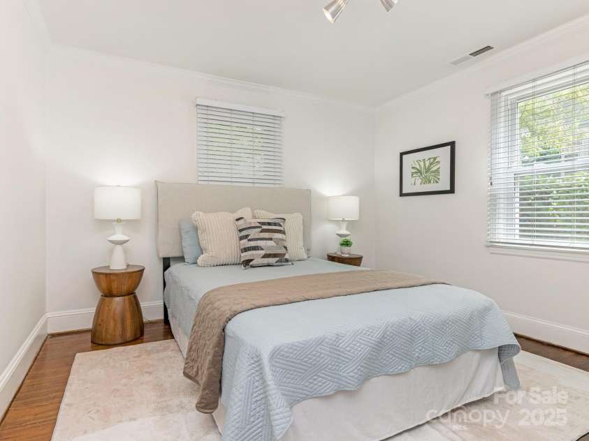 3339 Benard Avenue, Charlotte, NC 28206.  MLS# CAR4266439, YatesRealty ID 19826. 