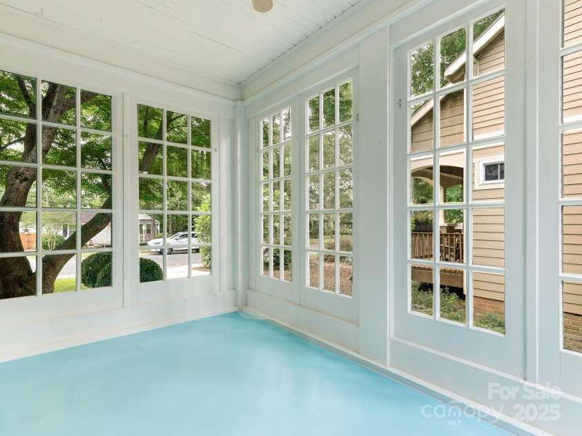 3339 Benard Avenue, Charlotte, NC 28206.  MLS# CAR4266439, YatesRealty ID 19826. 