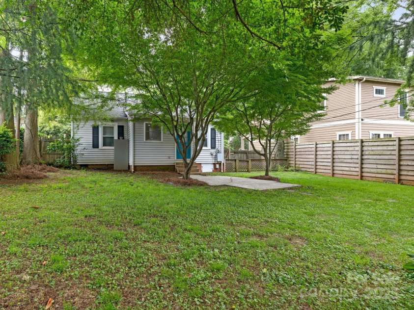 3339 Benard Avenue, Charlotte, NC 28206.  MLS# CAR4266439, YatesRealty ID 19826. 