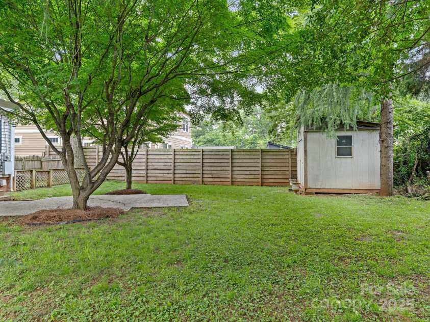 3339 Benard Avenue, Charlotte, NC 28206.  MLS# CAR4266439, YatesRealty ID 19826. 