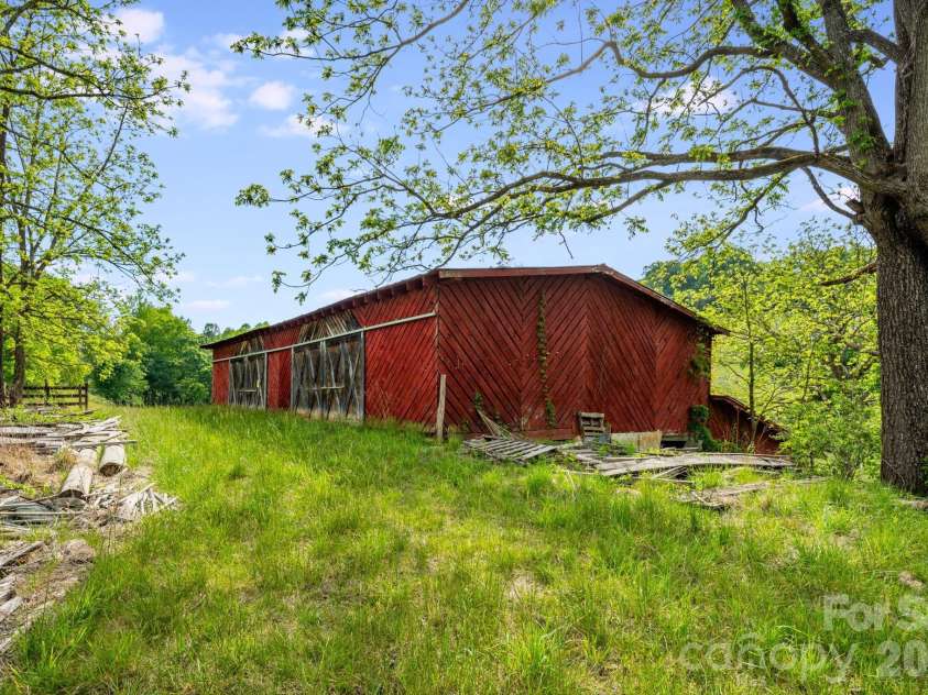 435 Upper Glady Fork Road, Candler, NC 28715.  MLS# CAR4377786, YatesRealty ID 19827. 