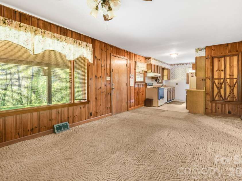 435 Upper Glady Fork Road, Candler, NC 28715.  MLS# CAR4377786, YatesRealty ID 19827. 