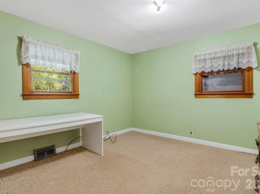 435 Upper Glady Fork Road, Candler, NC 28715.  MLS# CAR4377786, YatesRealty ID 19827. 