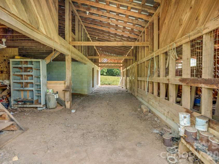 435 Upper Glady Fork Road, Candler, NC 28715.  MLS# CAR4377786, YatesRealty ID 19827. 