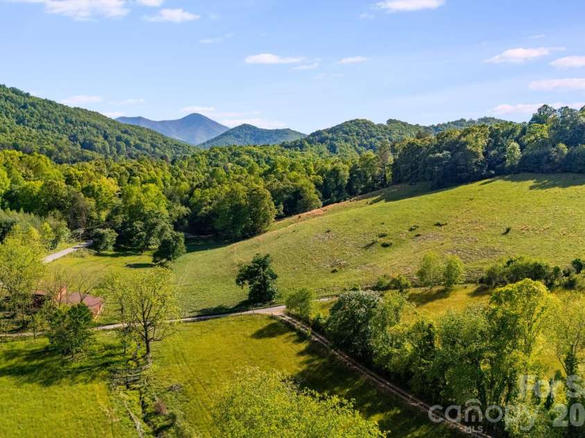 435 Upper Glady Fork Road, Candler, NC 28715.  MLS# CAR4377786, YatesRealty ID 19827. 