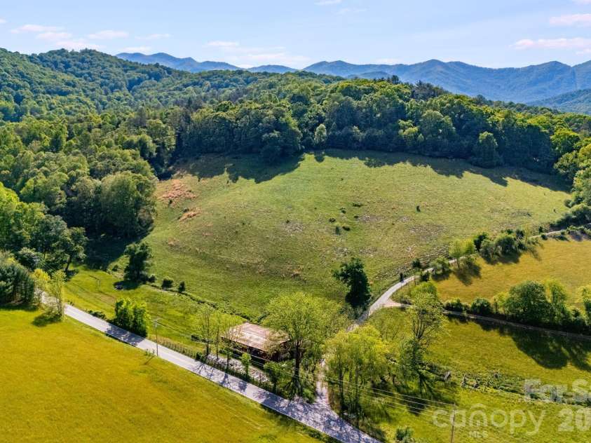 435 Upper Glady Fork Road, Candler, NC 28715.  MLS# CAR4377786, YatesRealty ID 19827. 