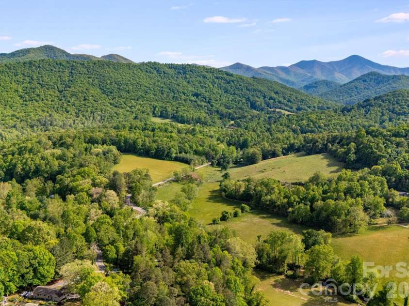 435 Upper Glady Fork Road, Candler, NC 28715.  MLS# CAR4377786, YatesRealty ID 19827. 