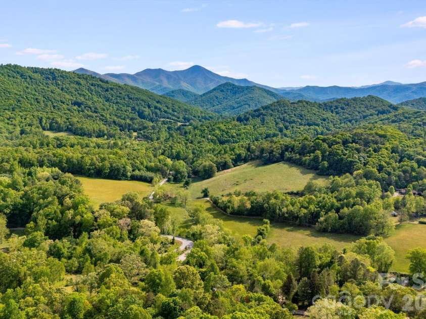 435 Upper Glady Fork Road, Candler, NC 28715.  MLS# CAR4377786, YatesRealty ID 19827. 