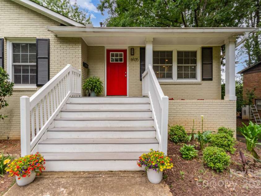 6935 Woodstock Drive, Charlotte, NC 28210.  MLS# CAR4266613, YatesRealty ID 19827. 