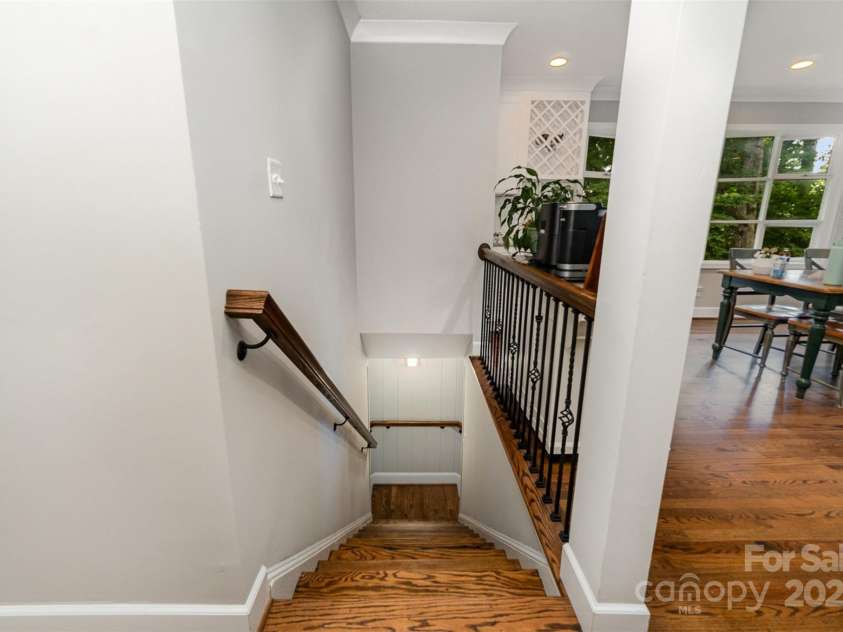 6935 Woodstock Drive, Charlotte, NC 28210.  MLS# CAR4266613, YatesRealty ID 19827. 