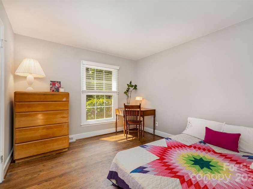 6935 Woodstock Drive, Charlotte, NC 28210.  MLS# CAR4266613, YatesRealty ID 19827. Bedroom 1 - Upstairs