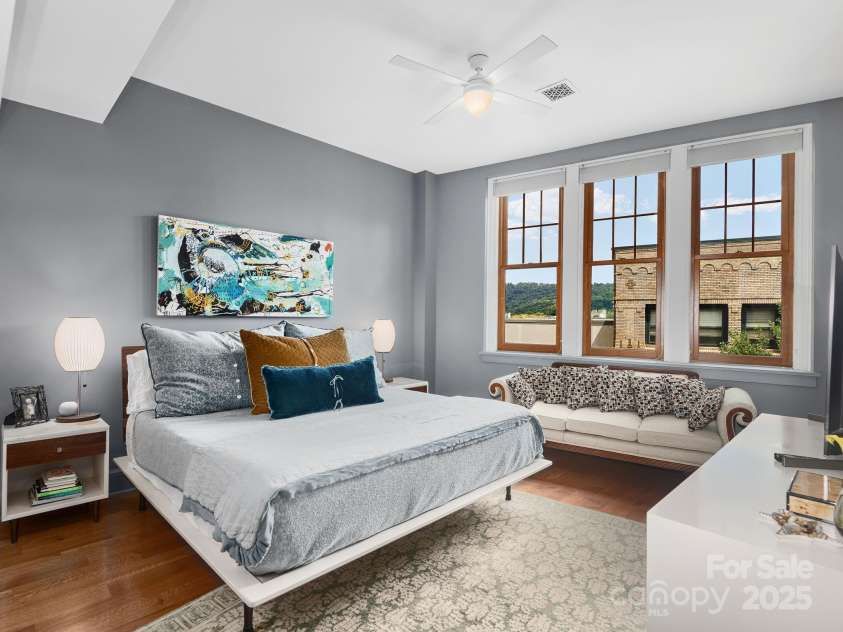 60 Haywood Street, Asheville, NC 28801.  MLS# CAR4301653, YatesRealty ID 19828. Primary Bedroom