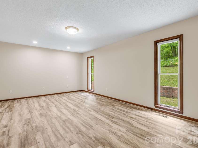 35 Byrd Road, Candler, NC 28715.  MLS# CAR4379213, YatesRealty ID 19829. 2nd Bedroom