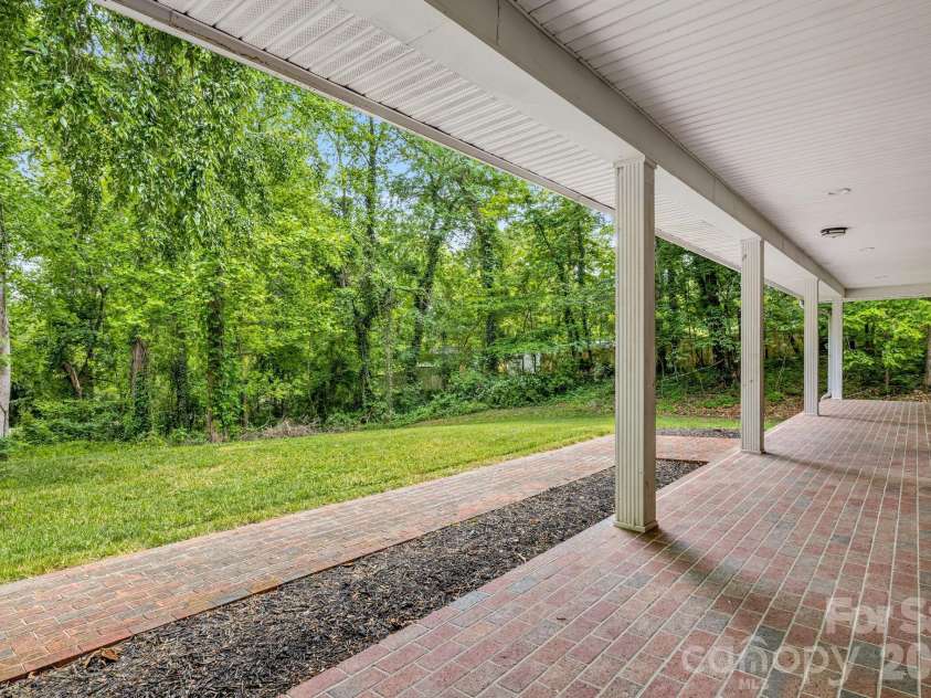 35 Byrd Road, Candler, NC 28715.  MLS# CAR4379213, YatesRealty ID 19829. 