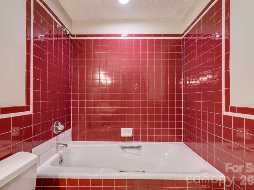 35 Byrd Road, Candler, NC 28715.  MLS# CAR4379213, YatesRealty ID 19829. 