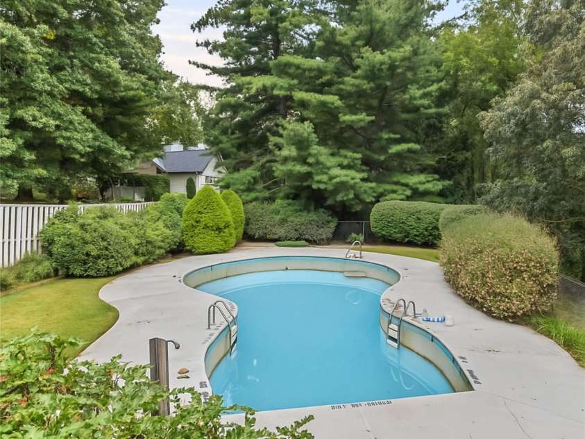 407 Sweeten Way, Asheville, NC 28803.  MLS# CAR4303561, YatesRealty ID 19829. Community Pool